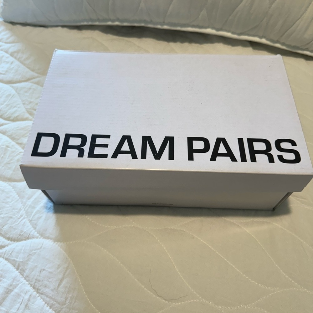 NWT Dream Pairs White Strappy Heels - Picture 2 of 13